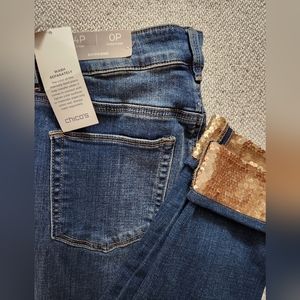 - - Chicos NWT Boyfriend ankle jeans